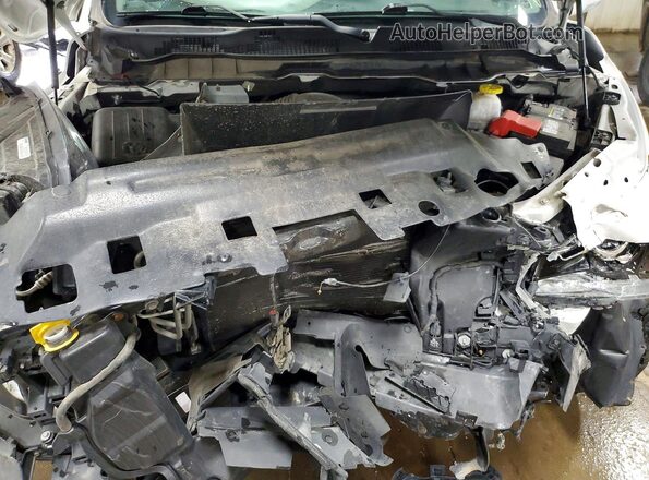 1C6RR7MT1JS241122 2018 RAM 1500 White Vista interior trasera