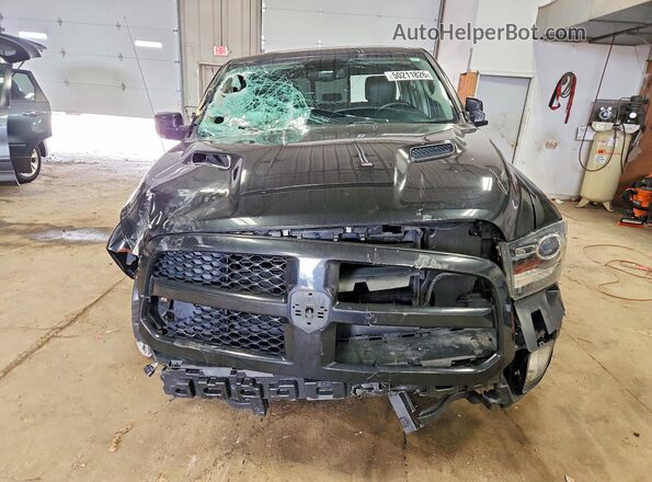 1C6RR7MT3JS145864 2018 RAM 1500 Черный Вид спереди