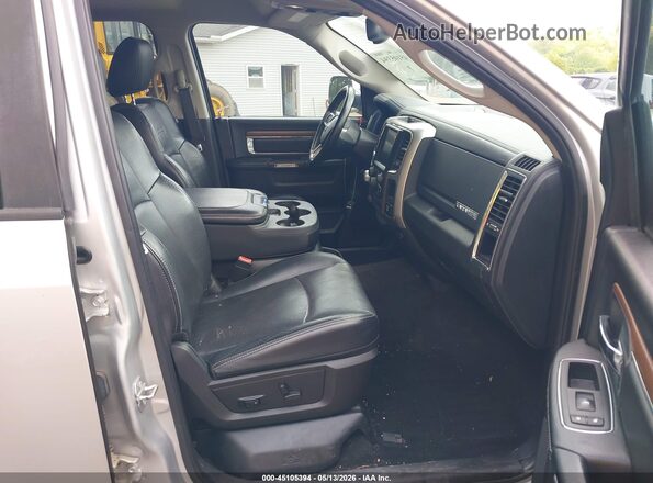 1C6RR7NT3GS125699 2016 RAM 1500 Серебряный Вид салона спереди