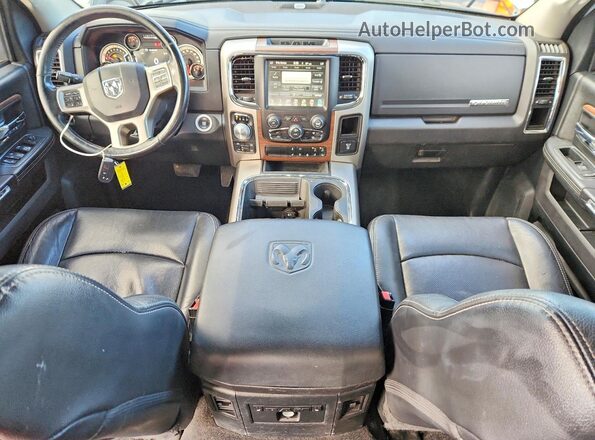 1C6RR7NT5HS632394 2017 RAM 1500 White Widok deski rozdzielczej