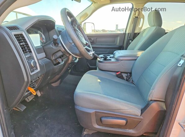 1C6RR7SMXJS298351 2018 DODGE RAM White Widok wnętrza z przodu