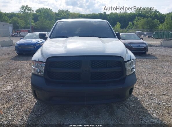 1C6RR7ST0JS206347 2018 RAM 1500 White Widok zestawu wskaźników