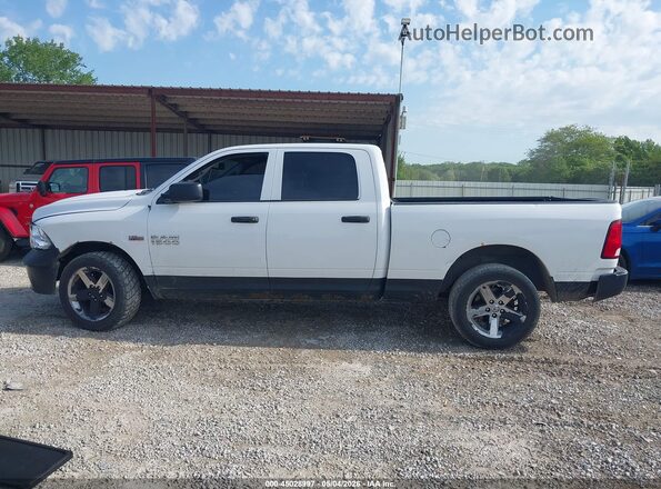 1C6RR7ST0JS206347 2018 RAM 1500 White Widok wnętrza 360 stopni