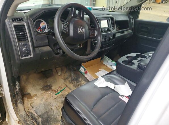 1C6RR7ST0PS537602 2023 RAM 1500 White Widok deski rozdzielczej