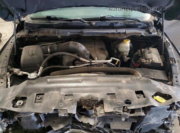 1C6RR7TT3JS165839 2018 RAM 1500 Черный Вид задней части салона