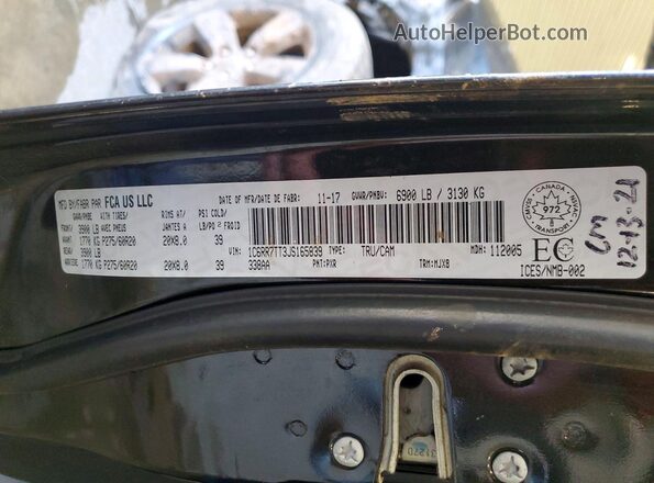 1C6RR7TT3JS165839 2018 RAM 1500 Черный Вид подкапотного пространства