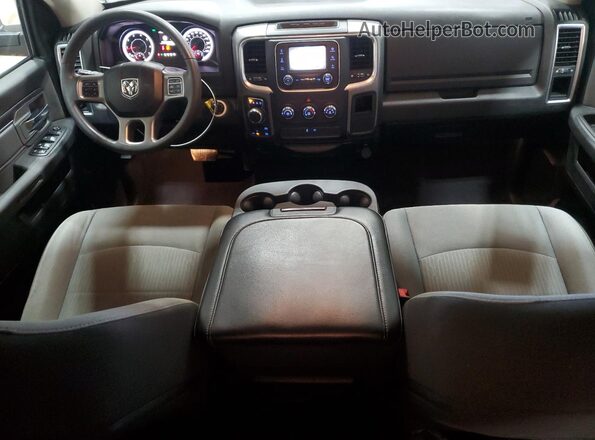 1C6RR7TT5MS521972 2021 RAM 1500 White Widok deski rozdzielczej