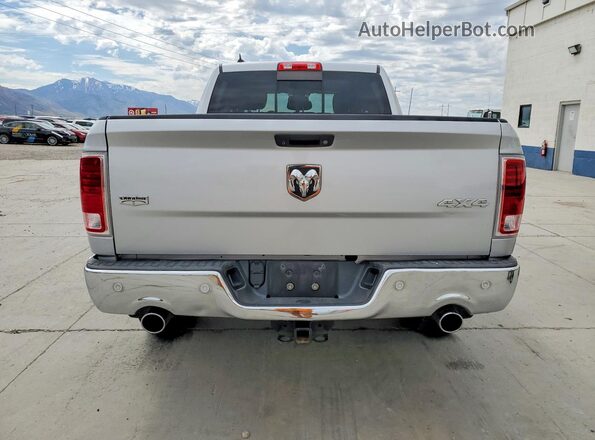 1C6RR7VM9JS243188 2018 RAM 1500 Silver Vista trasera