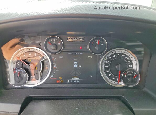 1C6RR7VM9JS243188 2018 RAM 1500 Silver Vista del cuadro de instrumentos