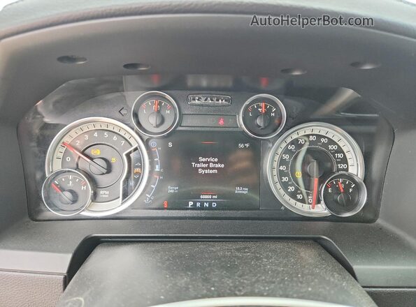 1C6RR7VT1GS280672 2016 RAM 1500 Black ხელსაწყოთა პანელის ხედი
