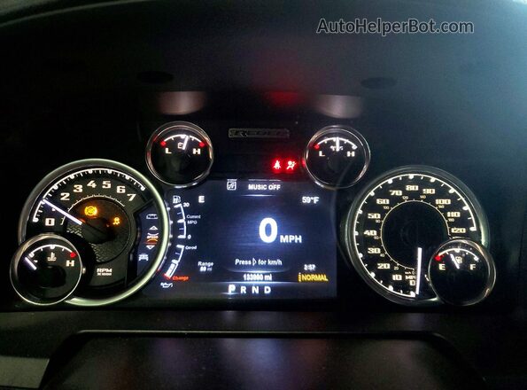 1C6RR7YT6JS122654 2018 RAM 1500 Silver Instrument cluster view