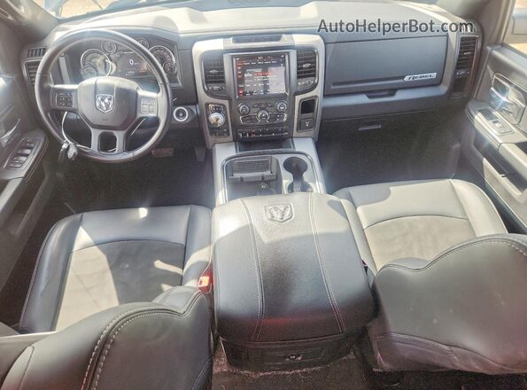 1C6RR7YT7JS204649 2018 RAM 1500 Black Widok deski rozdzielczej