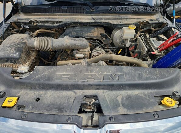 1C6RREFT4NN253321 2022 RAM 1500 Черный Вид задней части салона