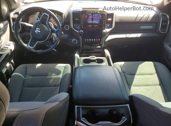 1C6RREFT5MN689738 2021 RAM 1500 Бордовый Вид панели приборов