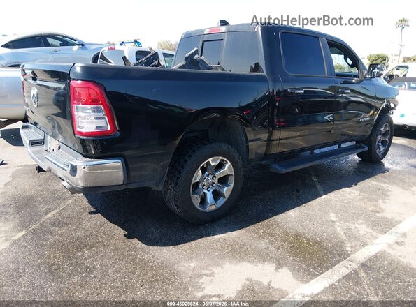 1C6RREFT7KN894197 2019 RAM 1500 Черный Задняя правая четверть