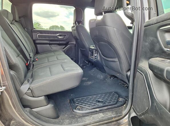 1C6RREFT8KN705735 2019 RAM 1500 Gray Հետևի նստատեղերի տեսք