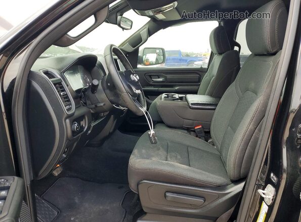 1C6RRFCGXSN553731 2025 RAM 1500 Black Widok wnętrza z przodu