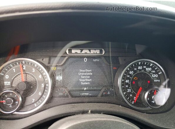1C6RRFFG1SN503585 2025 RAM 1500 Черный Вид щитка приборов