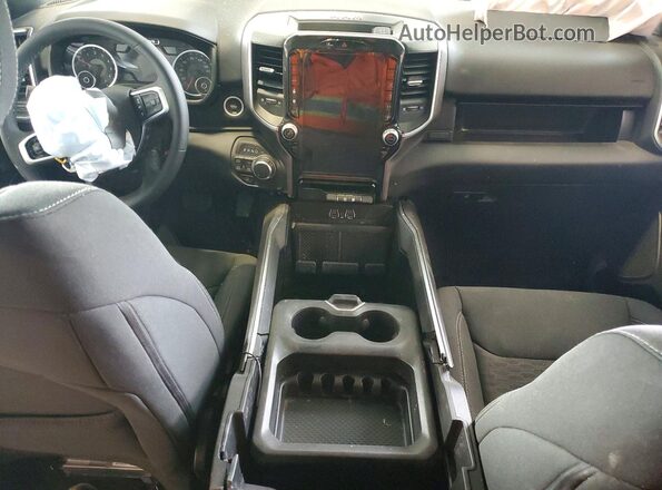 1C6RRFFG6SN245922 2025 RAM 1500 Белый Вид панели приборов