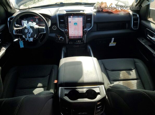 1C6RRFFG7SN244794 2025 RAM 1500 Black Vista del salpicadero
