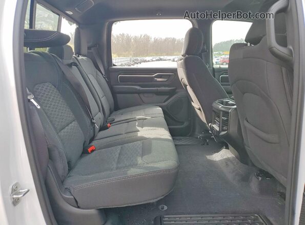 1C6RRFFG8SN194813 2025 RAM 1500 Белый Вид задних сидений
