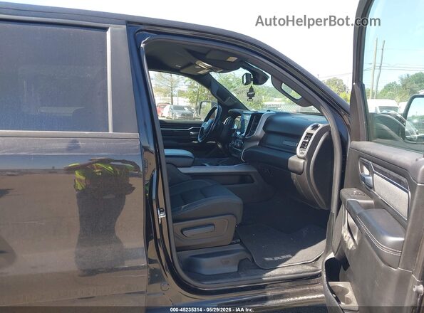 1C6RRFFG9KN737537 2019 RAM 1500 Black Widok wnętrza z przodu