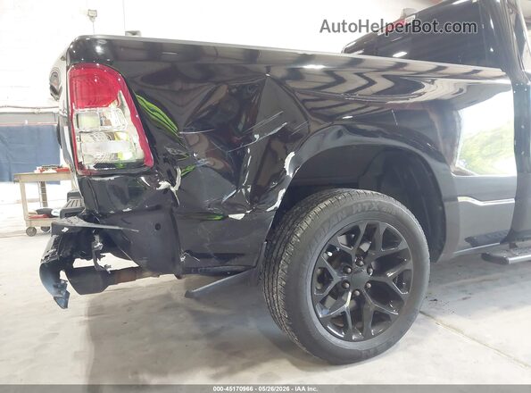 1C6SRFBT7KN886484 2019 RAM 1500 Черный Вид спереди
