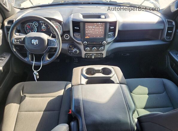 1C6SRFCT2RN144311 2024 RAM 1500 Черный Вид панели приборов