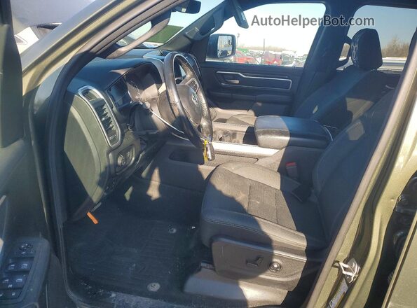 1C6SRFFM5LN322899 2020 RAM 1500 Зеленый Вид салона спереди