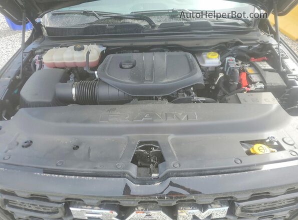1C6SRFFP2SN683855 2025 RAM 1500 Black Vista interior trasera
