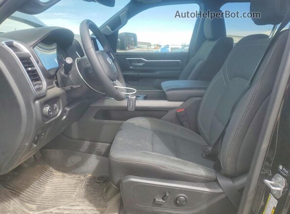 1C6SRFFP2SN683855 2025 RAM 1500 Black Vista interior delantera