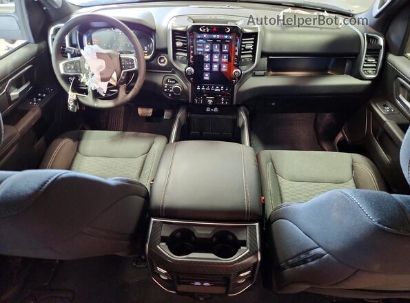 1C6SRFFP2TN159249 2026 RAM 1500 Красный Вид панели приборов