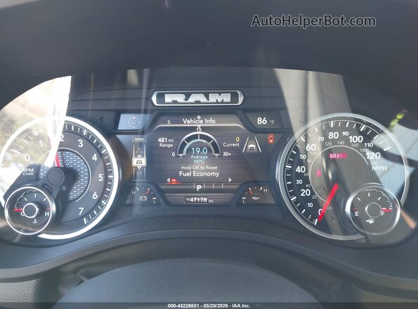 1C6SRFFPXSN562524 2025 RAM 1500 Белый Вид задних сидений