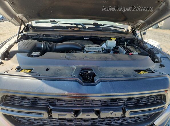 1C6SRFFT1MN577509 2021 RAM 1500 Серебряный Вид задней части салона