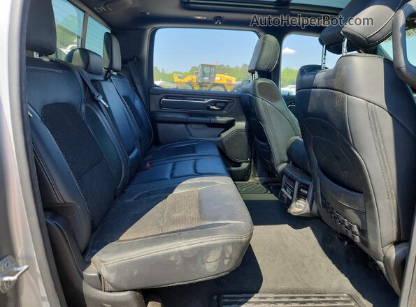 1C6SRFFT1MN577509 2021 RAM 1500 Серебряный Вид задних сидений