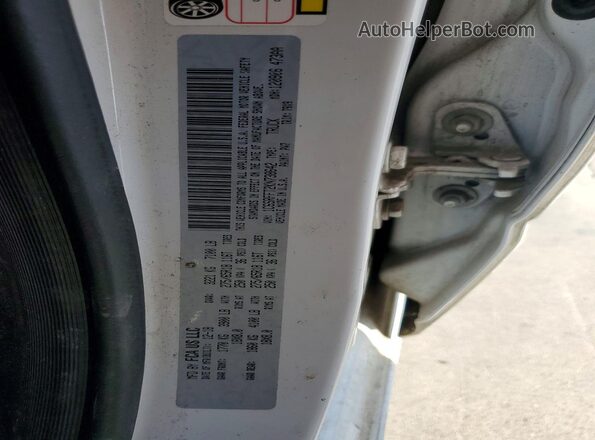 1C6SRFFT2KN738642 2019 RAM 1500 Белый Вид подкапотного пространства