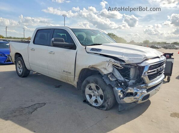 1C6SRFFT2KN738642 2019 RAM 1500 Белый Передняя правая четверть