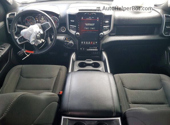 1C6SRFFT3LN419994 2020 RAM 1500 White Вид панелі приладів