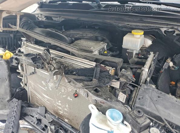 1C6SRFFT3LN419994 2020 RAM 1500 White Вид задньої частини салону