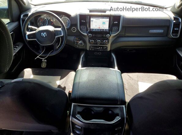 1C6SRFFT3NN129306 2022 RAM 1500 Синий Вид панели приборов