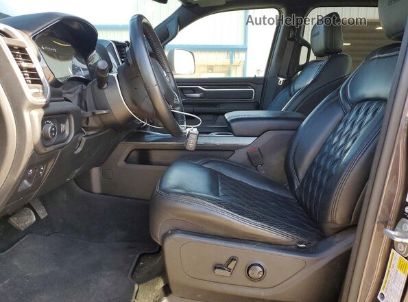 1C6SRFFT3PN602818 2023 RAM 1500 Серый Вид салона спереди