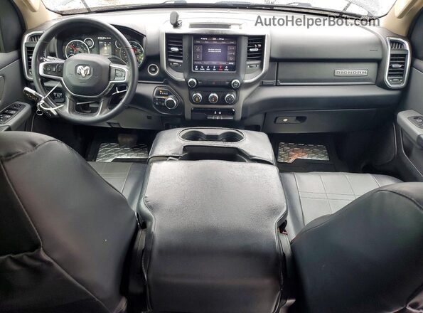 1C6SRFFT4KN698046 2019 RAM 1500 Черный Вид панели приборов