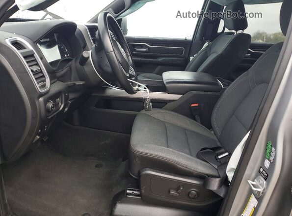 1C6SRFFT4NN221282 2022 RAM 1500 Серебряный Вид салона спереди