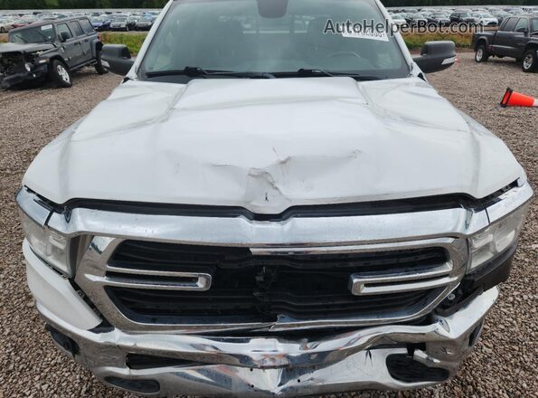 1C6SRFFT5MN567498 2021 RAM 1500 White Widok wnętrza z tyłu