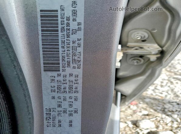 1C6SRFFT6KN712223 2019 RAM 1500 Серебряный Вид подкапотного пространства