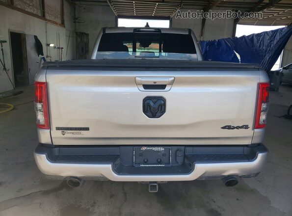 1C6SRFFT8MN678501 2021 RAM 1500 Серебряный Вид сзади