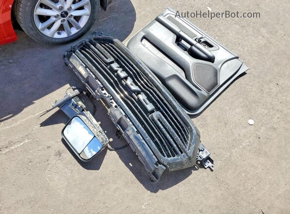 1C6SRFFTXLN293486 2020 RAM 1500 Белый Вид подкапотного пространства