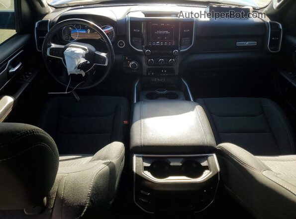1C6SRFFTXMN514151 2021 RAM 1500 Blue Widok deski rozdzielczej