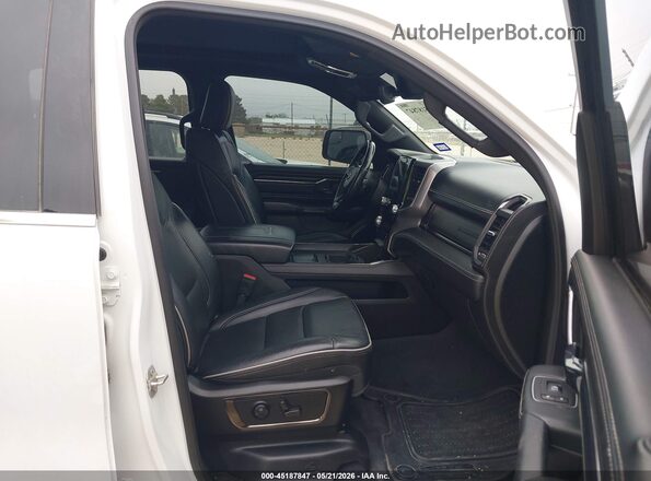 1C6SRFHT4LN152202 2020 RAM 1500 White Widok wnętrza z przodu