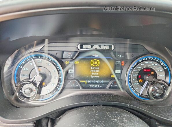 1C6SRFHT7LN266906 2020 RAM 1500 Серый Вид щитка приборов